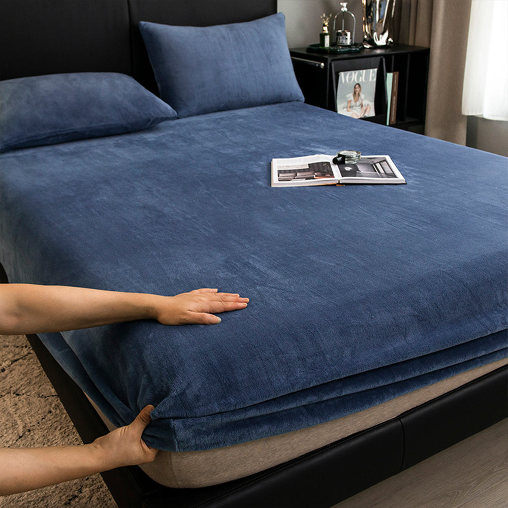 Cozy Coral Velvet Bedsheet Set - 3 Piece Plush Mattress Cover For Winter Warmth