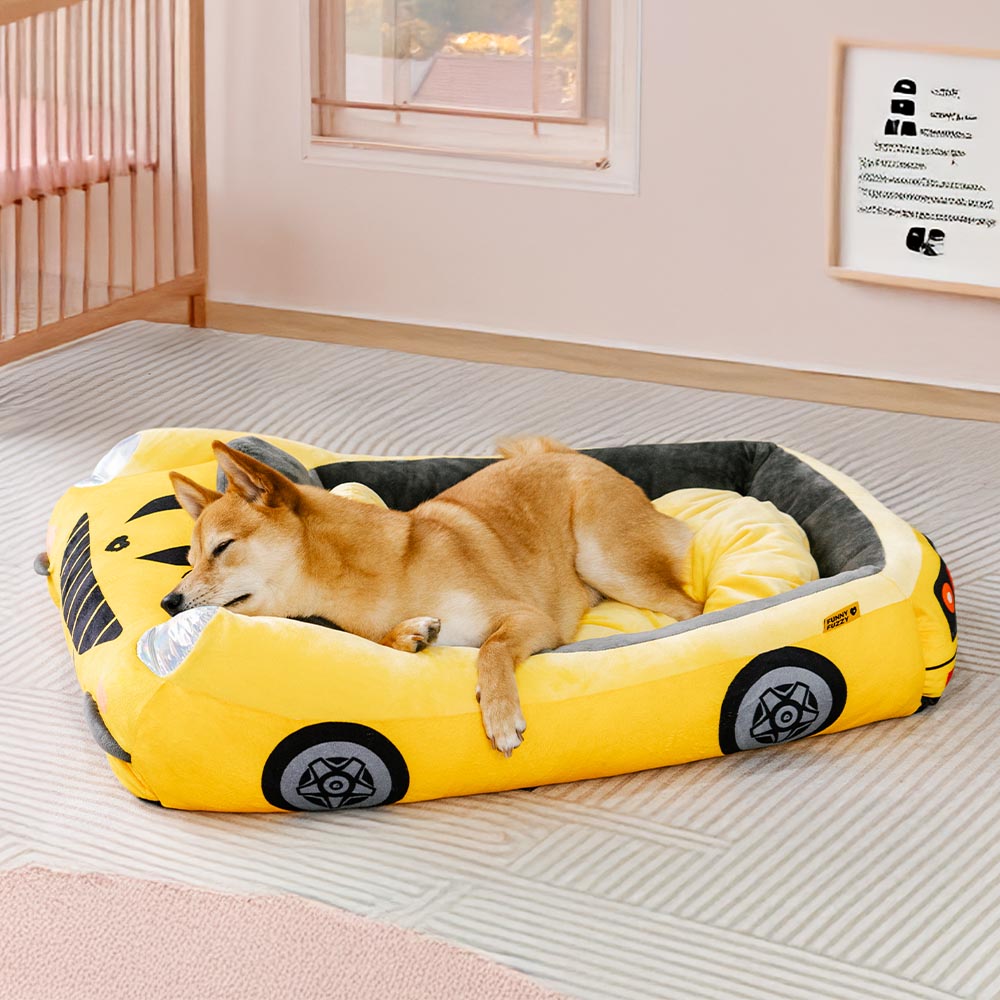 Classic Convertible Race Car Bolster Pet Bed - Fast&Fur