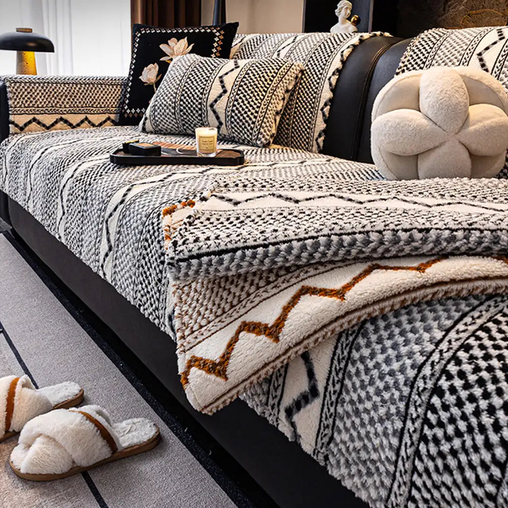 Classic Plaid Plush Scratch-Resistant Comfortable Non-Slip Couch Cover