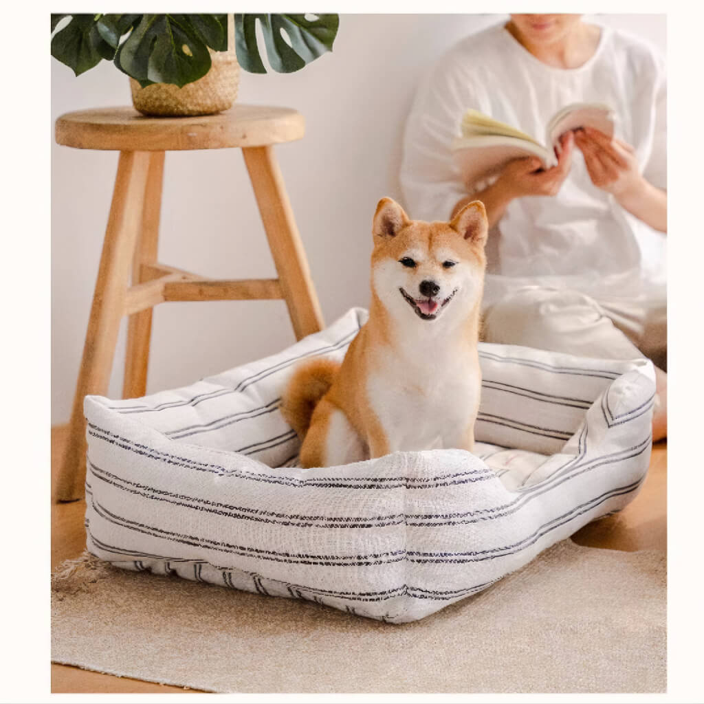 Classic Stripe All Seasons Breathable Dog Bed