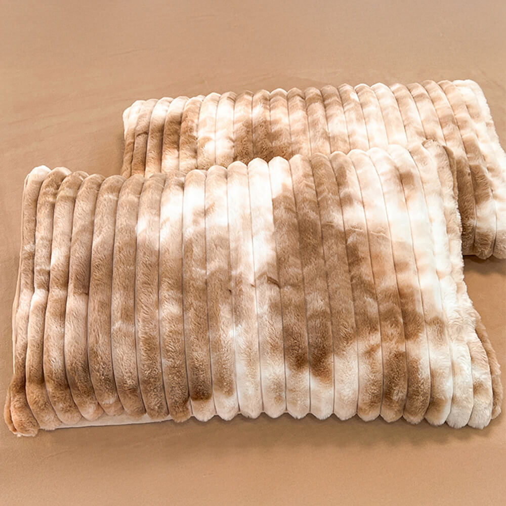 Weiches Bettlaken-Set aus buntem, strukturiertem Blasen-Kaninchenfell mit Farbverlauf