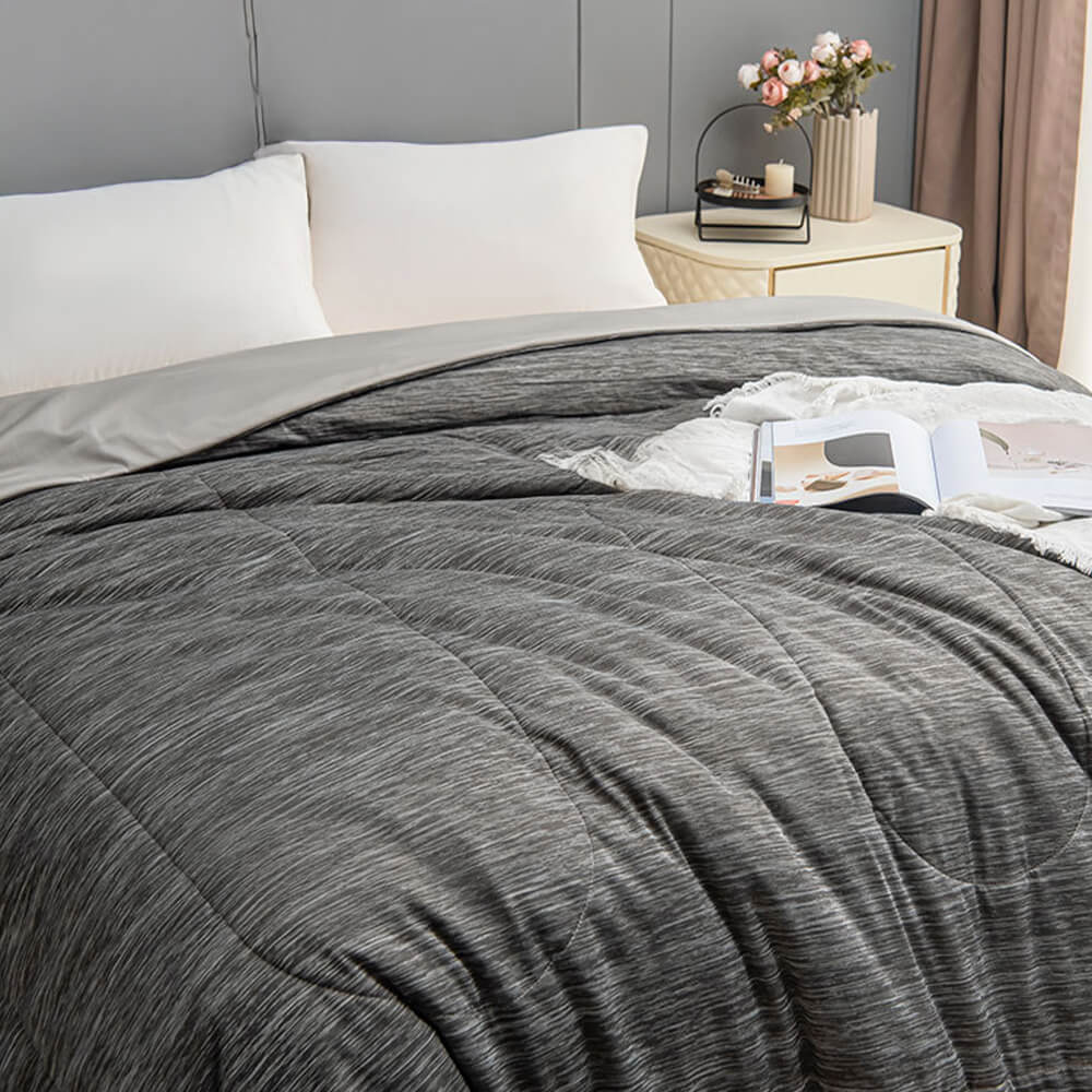 Skin-Friendly Breathable Lightweight Cooling Comforter for Hot Sleepers