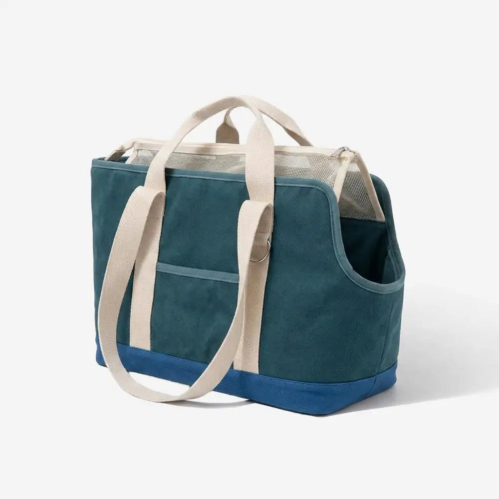 Sporty Stylish Portable Large Capacity Pet Carrier Bag For Travel and Vet