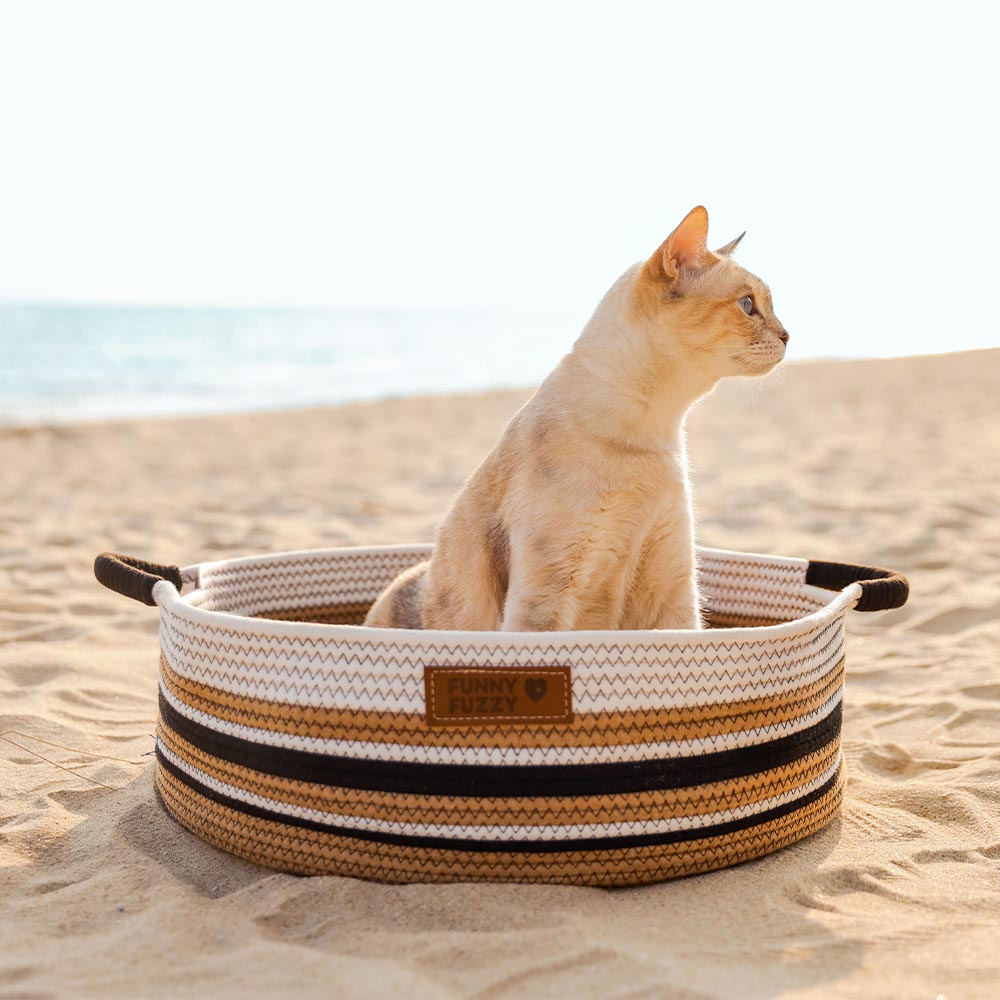 Cama para mascotas calmante de rayas a mano - nido atemporal