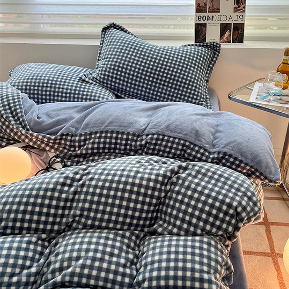 Anti-Static Cozy Plaid Milk Velvet Bed Sheet Set