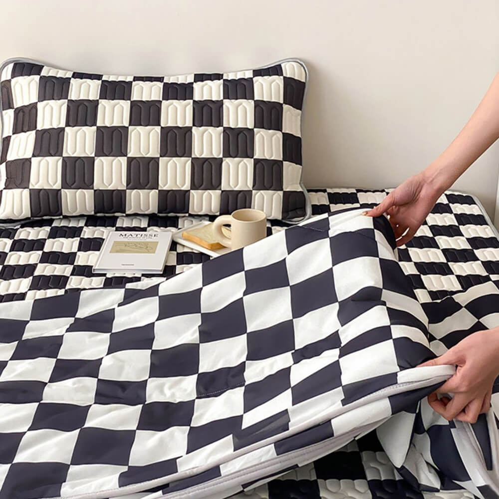 Checkerboard Latex Ice Silk Bedding Mattress And Shams 3 Piece Set