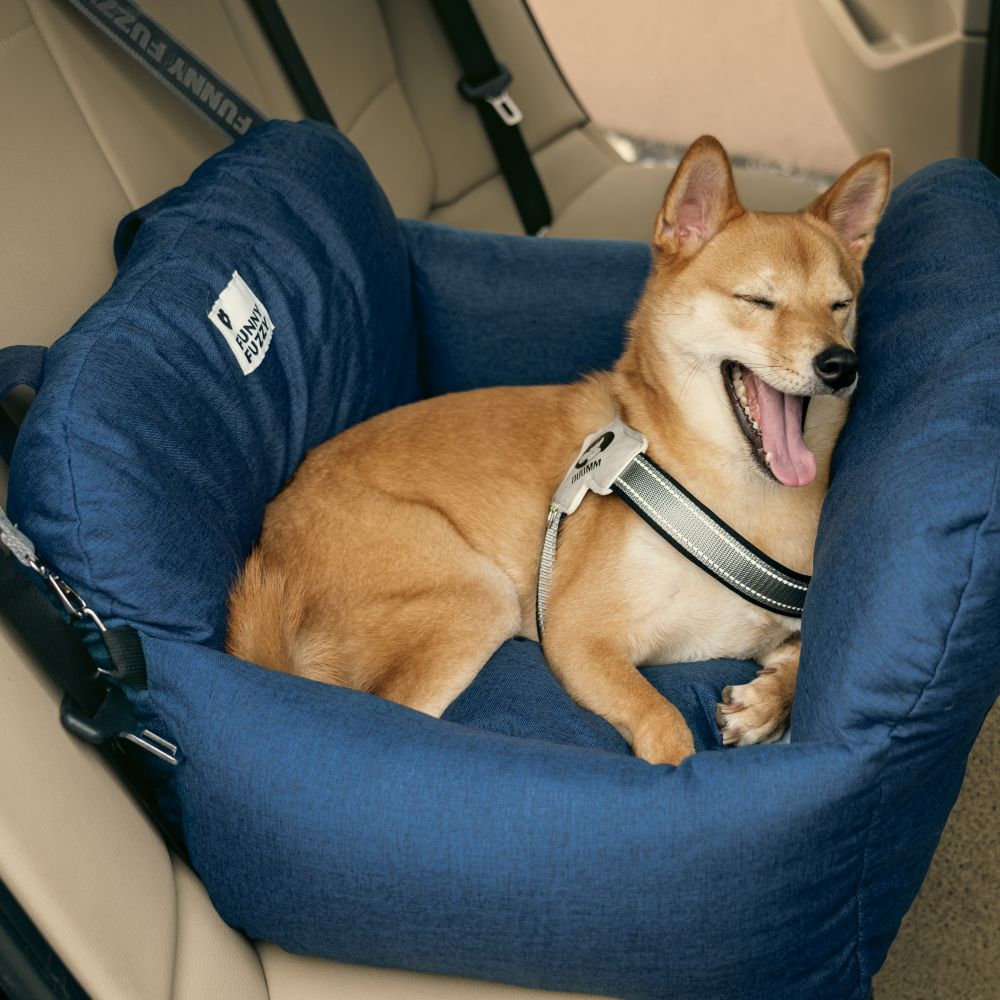 Lit de siège d'auto pour chien - Première classe