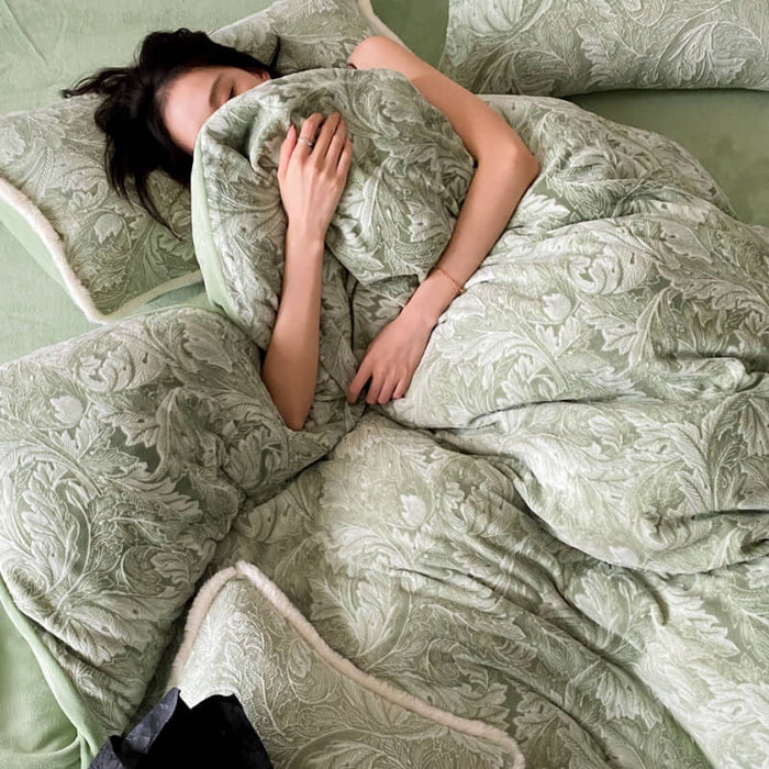 Elegant Jacquard Milk Velvet Comfortable Bed Sheet Set FUNNYFUZZY