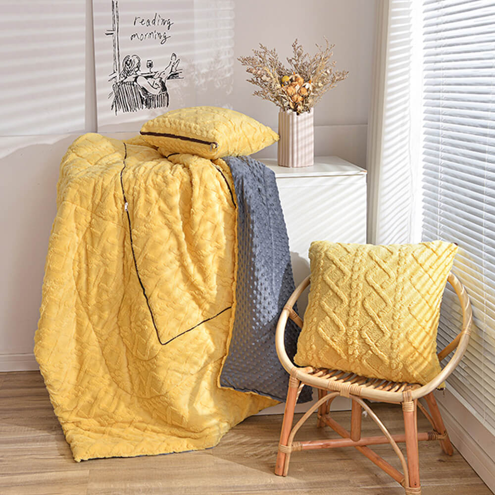 Couverture en peluche double face Cozy Warmth Essential