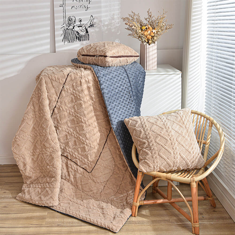 Couverture en peluche double face Cozy Warmth Essential