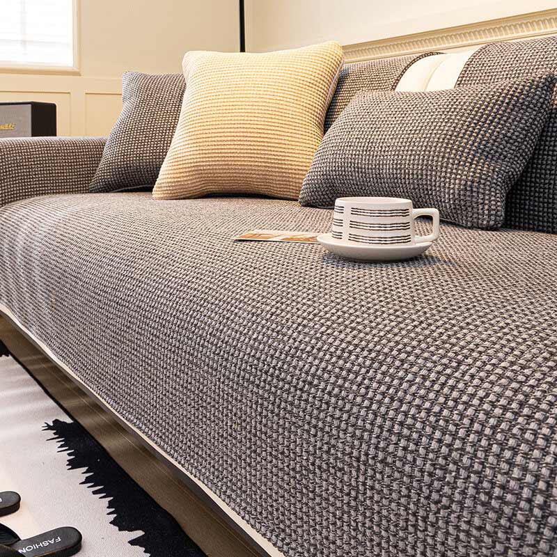 All Seasons Pet-Friendly Anti-Snag Woven Couch Cover