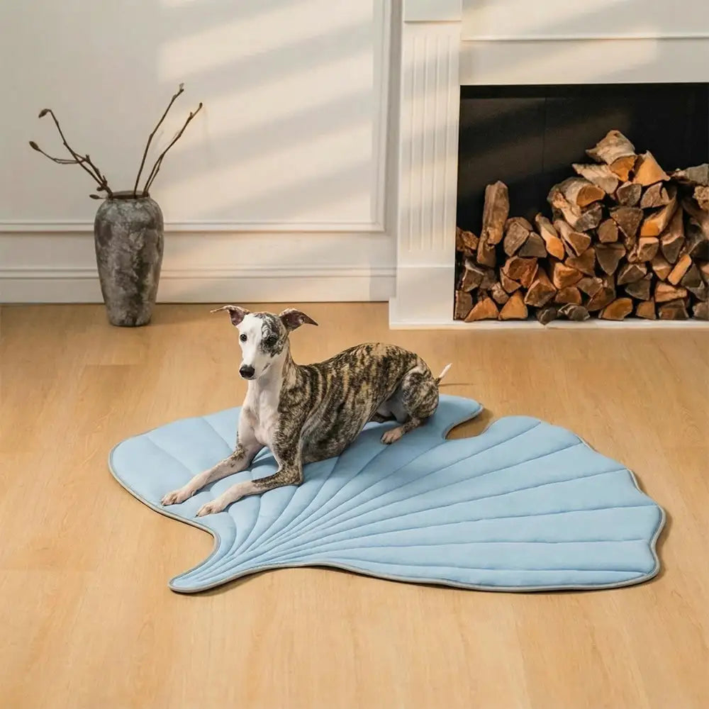 Leaf Shaped Cooling Fabric Heat-Absorbing Comfortable Non-Slip Dog Mat