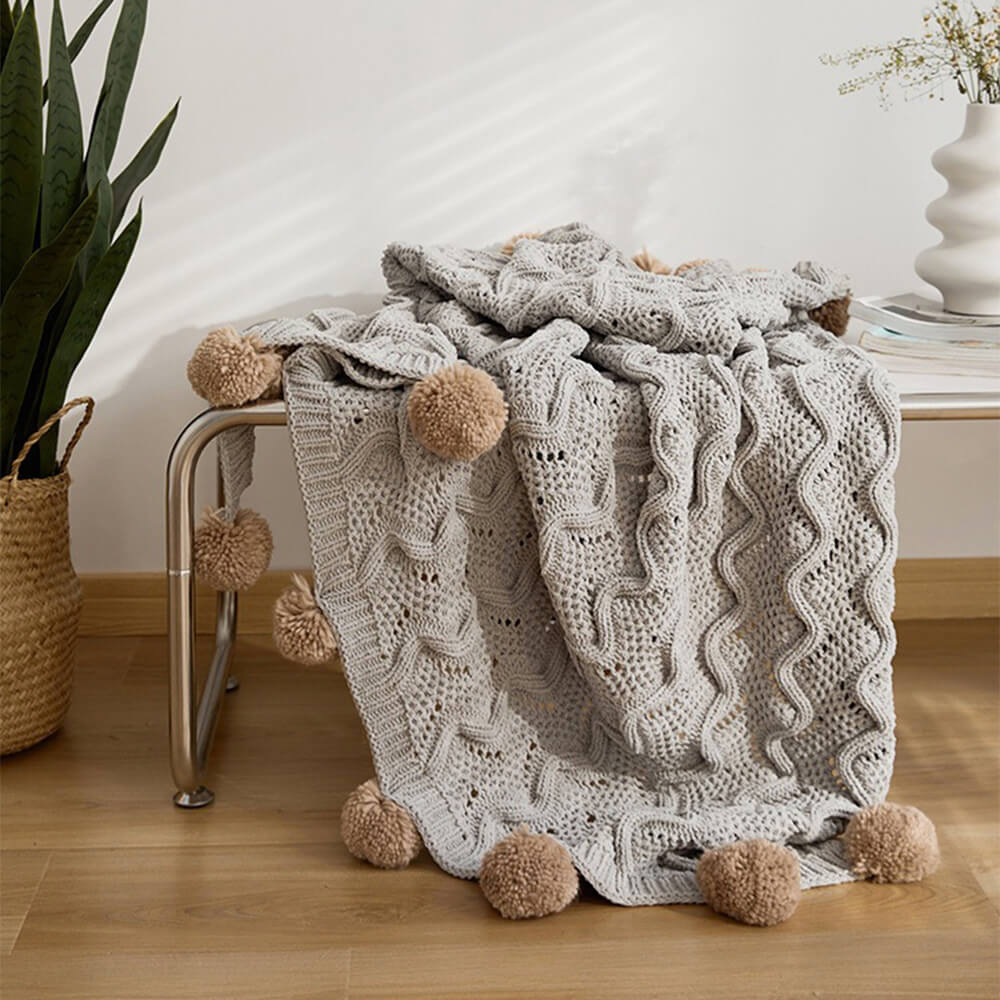 Kuschelige Chenille-Pom-Pom-Decke im nordischen Stil mit Kissenbezug