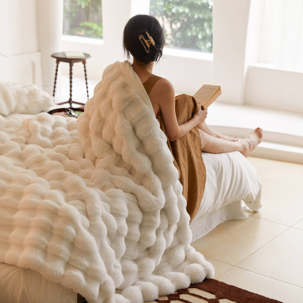 Premium Bubble Double Layer Thickened Faux Rabbit Fur Blanket