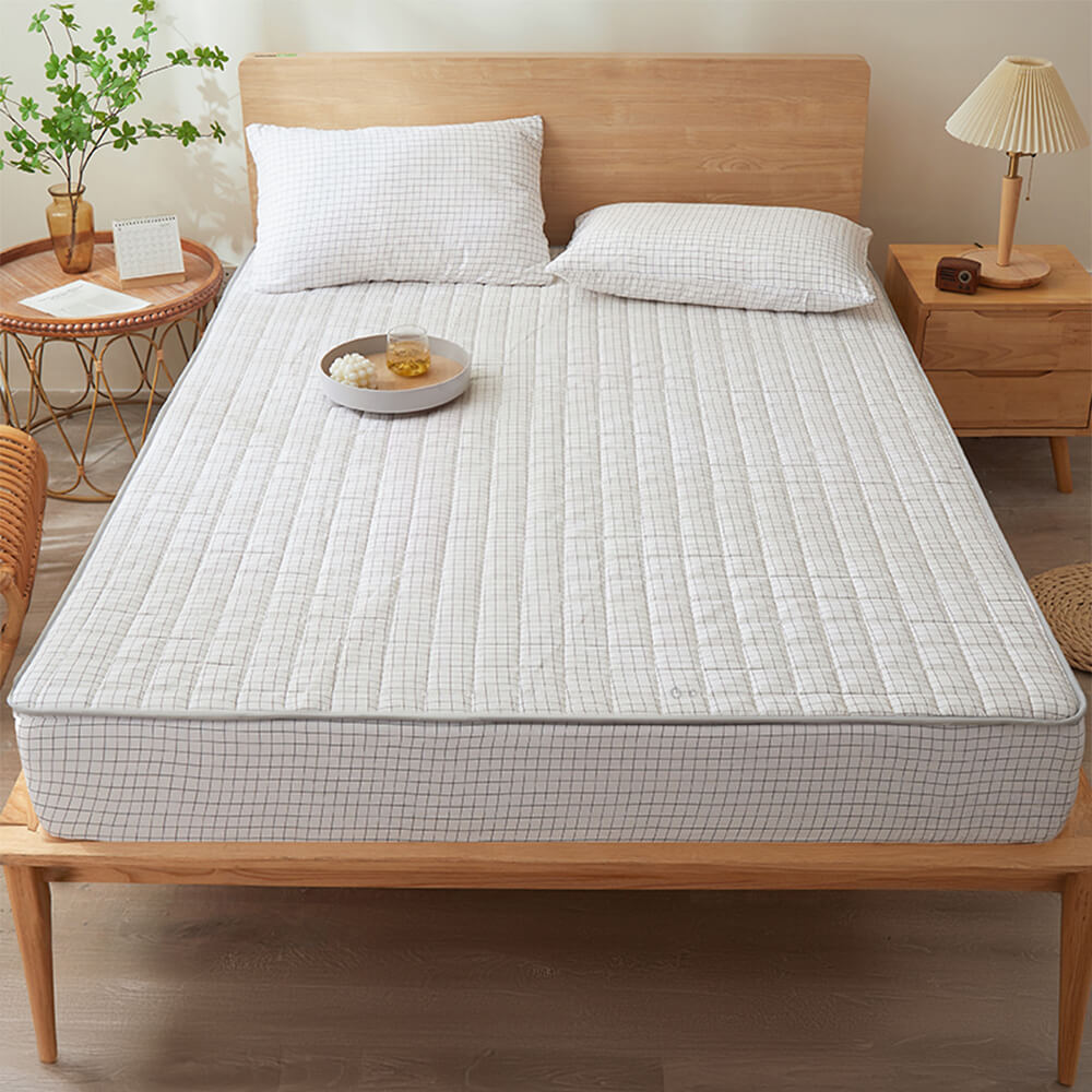 Waterproof and Dustproof Quilted Fitted Sheet Mattress Protector Cover