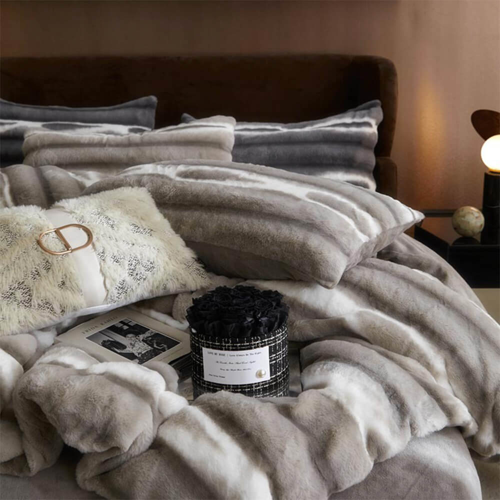 Wave Bubble Design Warm Eco-Friendly Faux Fur Bed Sheet Set