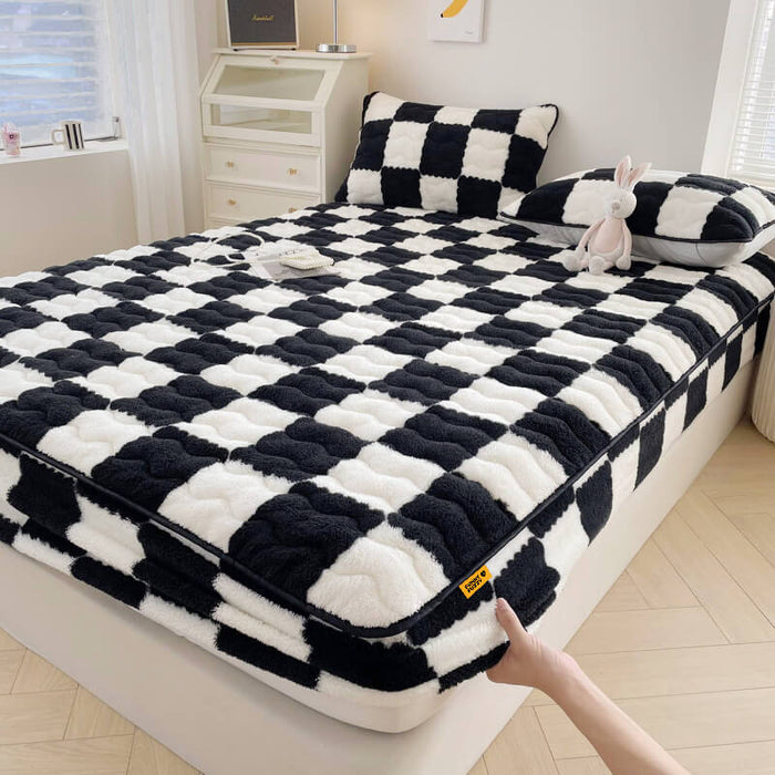 Milk Velvet Checkered Bedding Fitted Sheet Mattress Cover - FunnyFuzzy