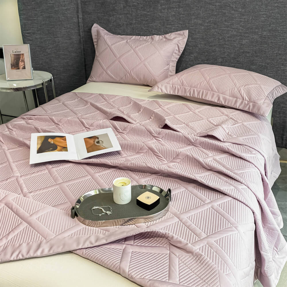 Eco-friendly Minimalist Multifunctional Quilted Bedspread Set