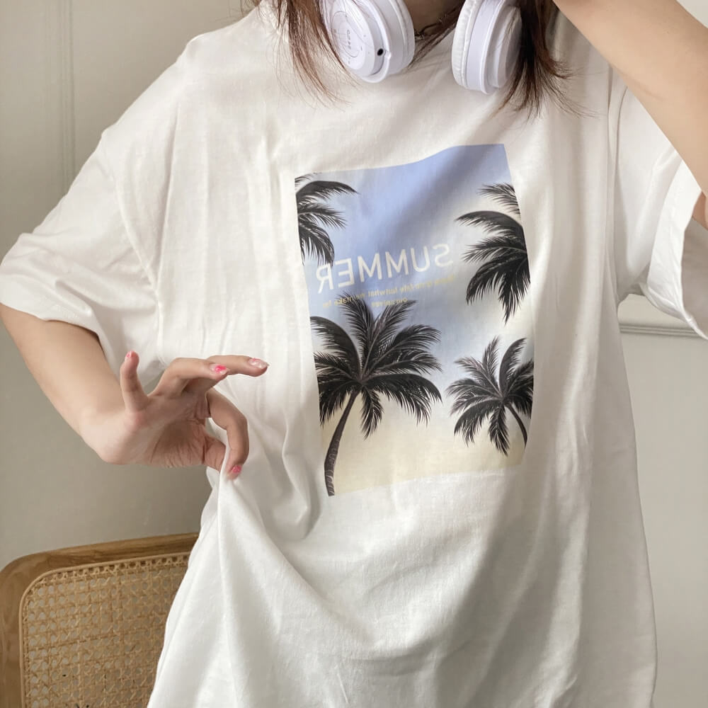 Camisetas combinando com gola redonda e estampa de palmeira de verão para cachorro e proprietário