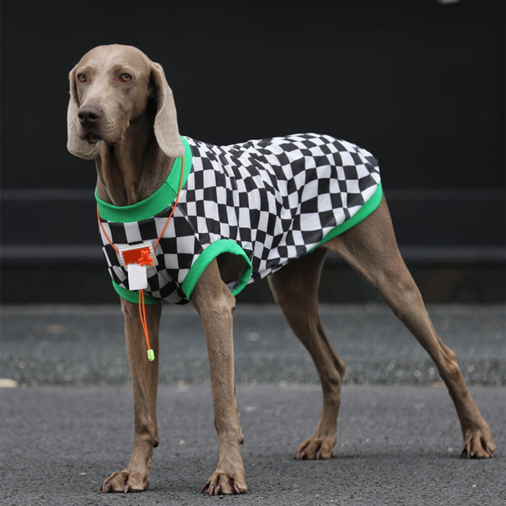 Colete de malha respirável xadrez estilo chique para cães