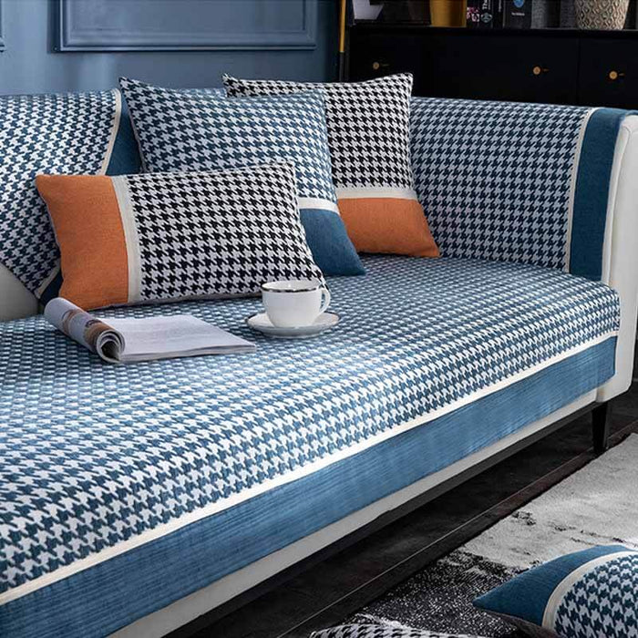Classic Hounds Quilted Sofa Cover NCU0LDH375