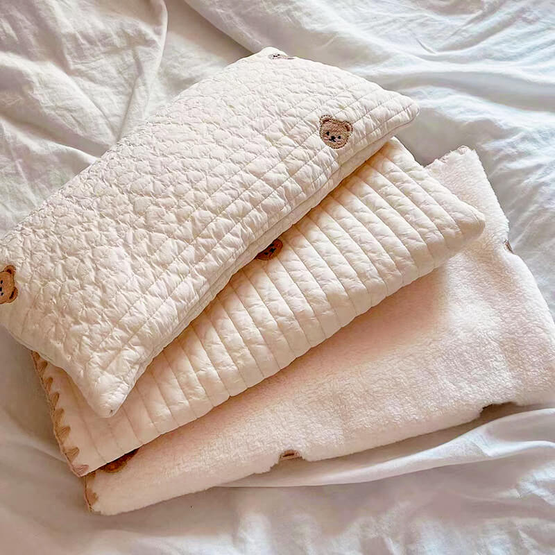 Ensemble de lit douillet en coton brodé confortable pour animaux de compagnie