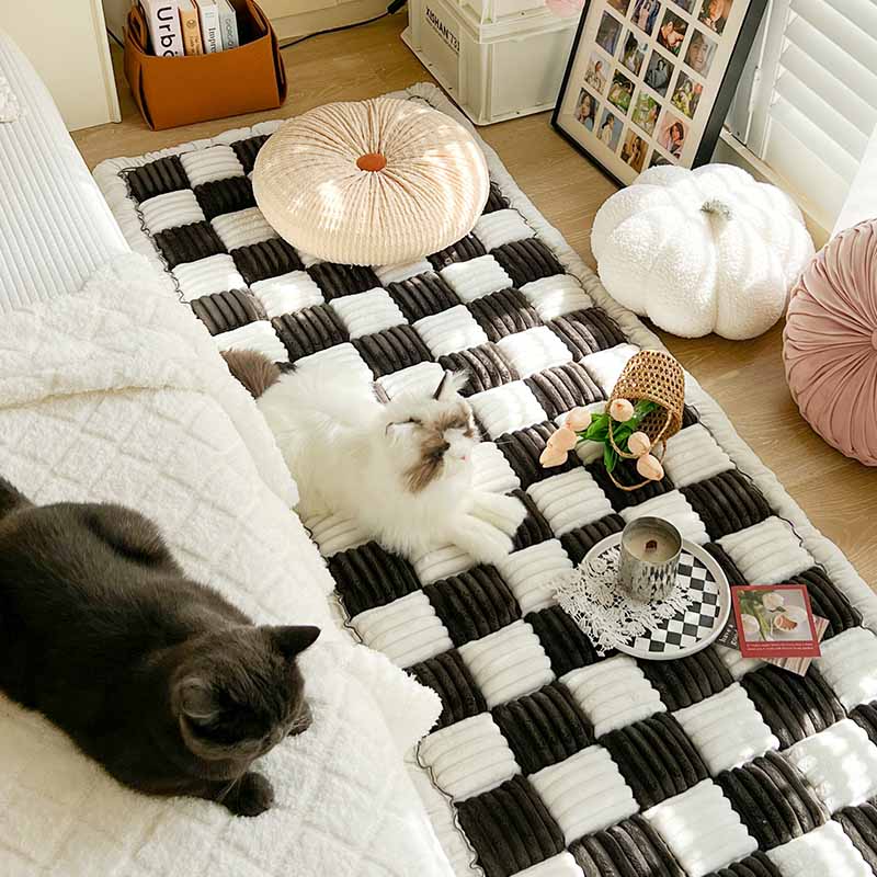 Cremefarbener, großer, quadratischer, flauschiger Haustiermatten-Bettbezug mit Karomuster