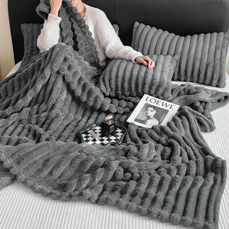 Warm Imitation Rabbit Plush Sofa Throw Blanket Dog Blanket