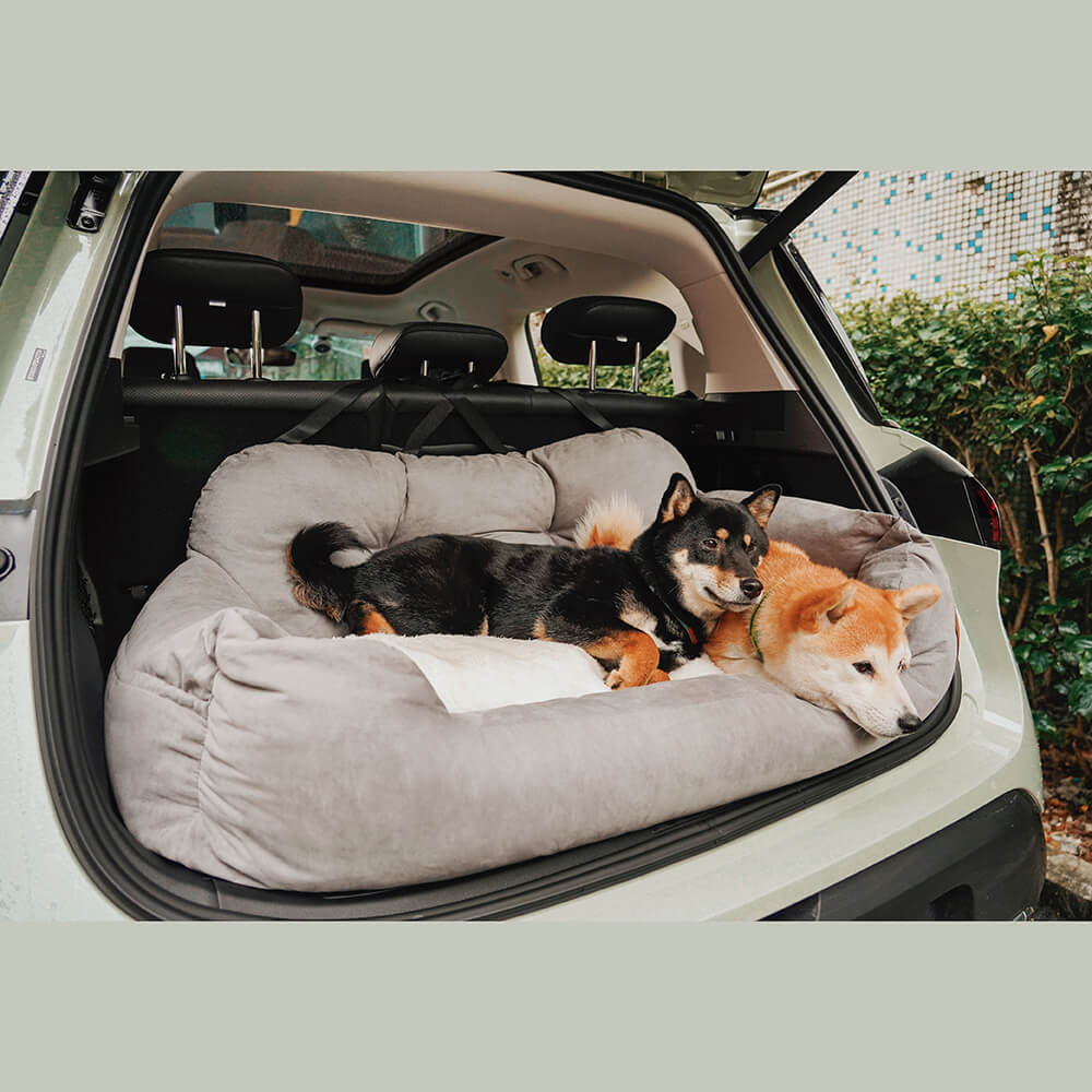 Reisepolster-Sicherheitsbett für mittelgroße und große Hunde im Auto-Rücksitz  – FunnyFuzzy